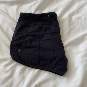 IVIVVA SHORTS